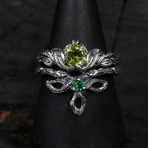 Oliva+Emerald twig silver ring, Branch and leaves engagement ring, Emerald ring, Womens tree bark ring, Leaf and tree ring, Fiancсe gift