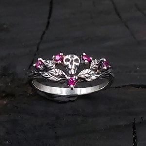 Sterling Silver Dark Gothic Skull Engagement Ring, Skull Engagement Ring, Skeleton Ring, Dainty Skull Ring, Witch Ring