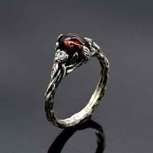 Garnet leaf forest ring design – sterling silver nature-inspired engagement gift for girlfriend, minimalist & unique jewelry piece