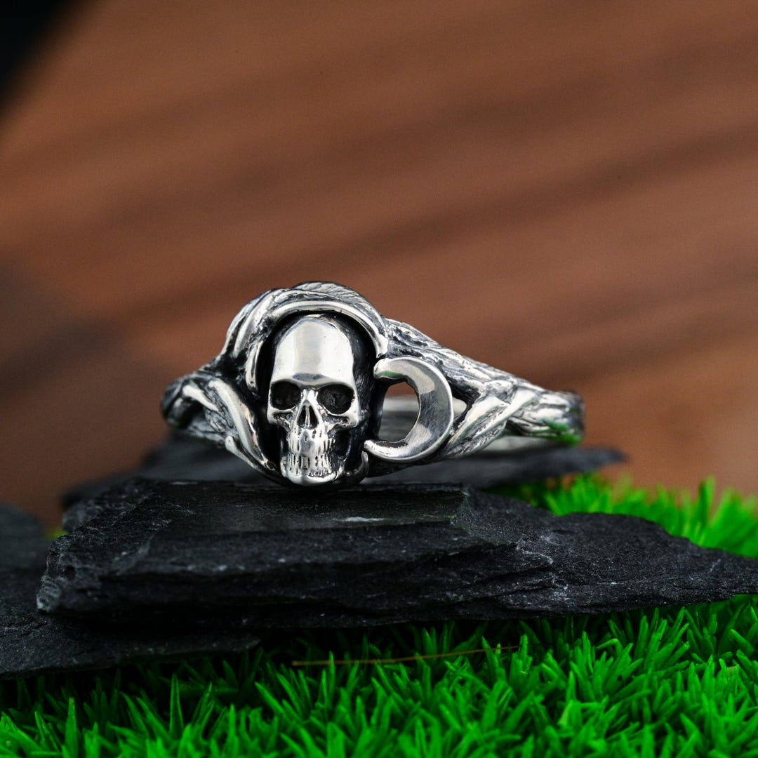 Skrloton Rings Small Skull and Scroll Ring, 925 Sterling Silver, Alternative Gothic ...
