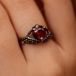 Claddagh ring, Celtic Sterling Silver Ring, Claddagh Promise Ring, Celtic Engagement Promise Crown Ring Irish Traditional, Friendship ring