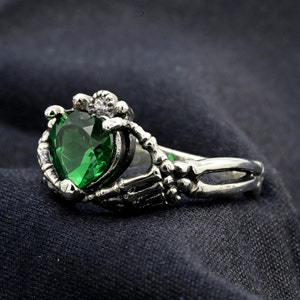 Exquisite Handmade Sterling Silver Claddagh Ring With Emerald Unique ...