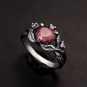 Bague en argent grenat celtique, bague en argent petite branche avec grenat, bague de fiançailles en argent noeud celtique, bague en argent sterling keltique pour femme