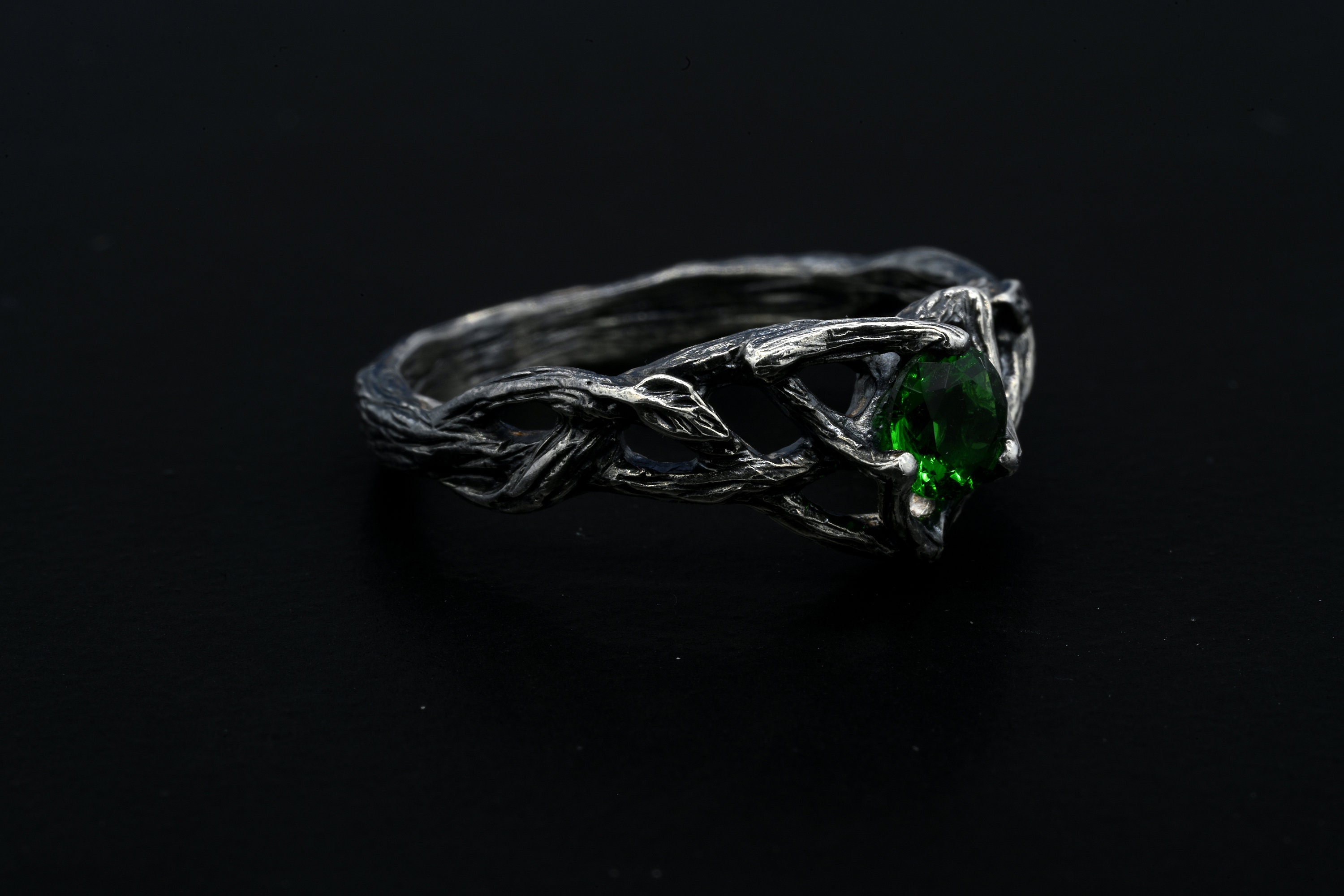 Gothic Emerald Witch Wedding Ring - Natural Emerald Ring - Sterling