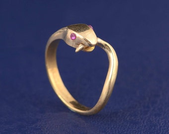 Ouroboros Ring, Tail Ring, Snake Ring, Ouroboros jewelry, Unisex Ring, Gold Ring, Garnet Stone Ring, Serpent Ring, Minimalist Snake Ring