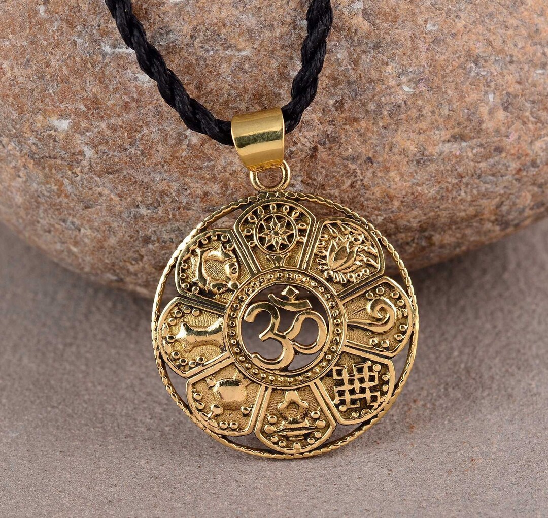 Elli Women's Yoga Talisman Om Mantra Necklace in Colombia