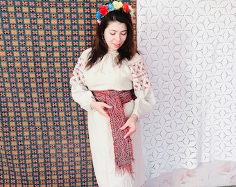 Embroidered dress Vintage Shirt Ukrainian Vyshyvanka Linen Handmade sorochka folk dress cross-stichVintageウクライナ 刺繍 boho style robe ukranian