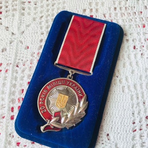 Premio de medalla. 20 años de policía ucraniana