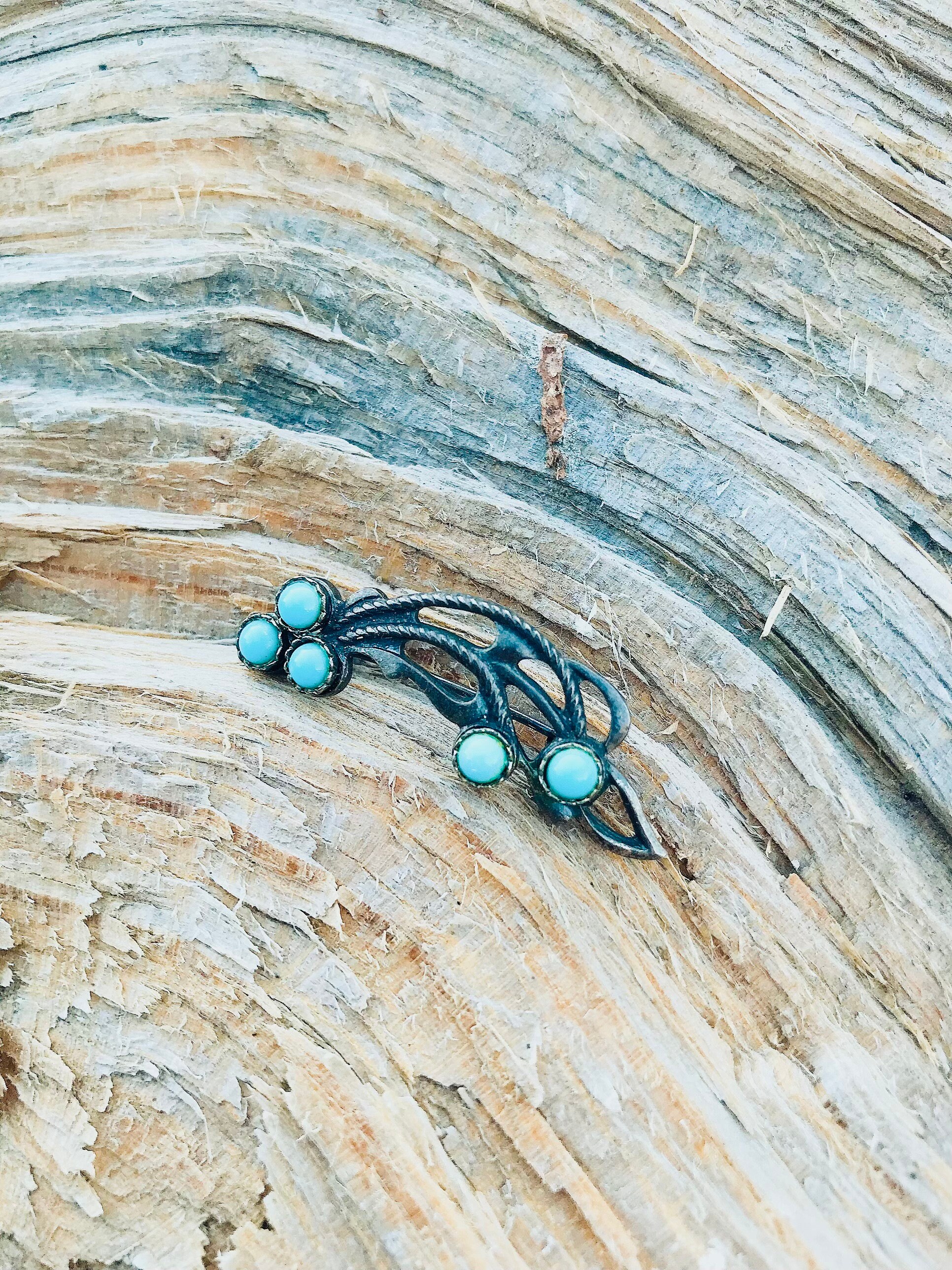 ターコイズ石の付いたイヤリングとブローチのセット - Etsy 日本