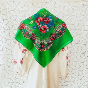 Antique Ukrainian shawl Wedding scarf Ukrainian grandmother Hustka chale foulard ,scialle fiori,Ukrainian shawl Folk ethnic grandmother