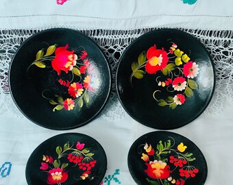 古いロシアの民芸品ホフロマボウル 4 個入り漆塗りの木製サービング