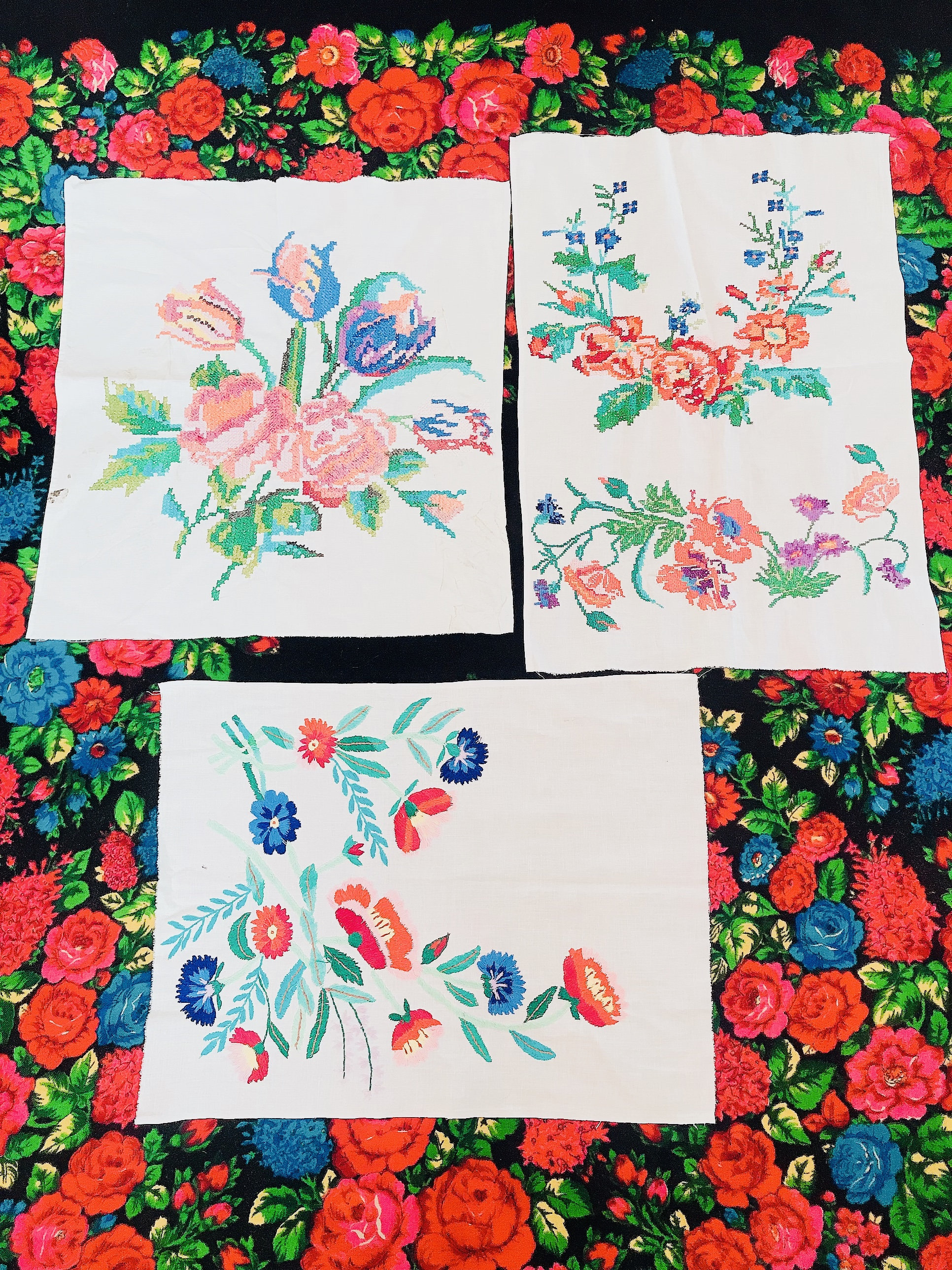 ヴィンテージ ハンド刺繍 3 ピース 刺繍 壁アート 絵画 針付き