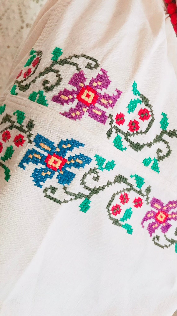Embroidered dress Vintage Shirt Ukrainian Vyshyva… - image 4