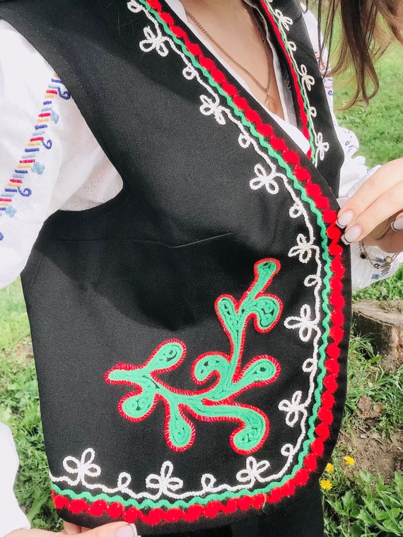 Ukrainian costume, Ukrainian embroidery, old Ukra… - image 7