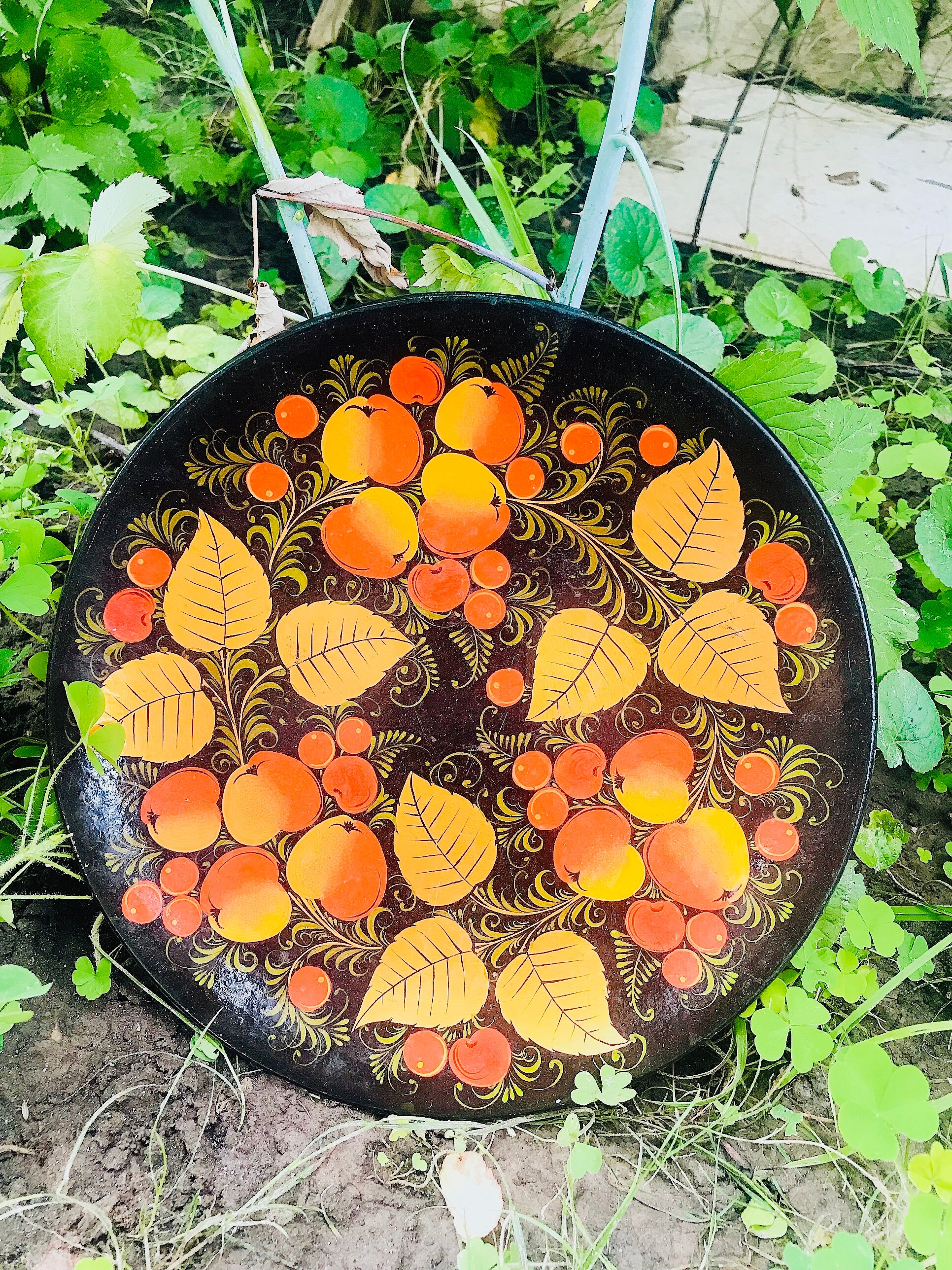 古いロシアの民芸品、ホフロマの漆塗りの木製の壁やトレイ - Etsy 日本