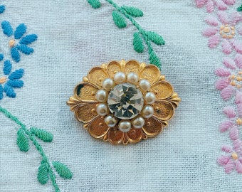 Retro Russian Brooch Made In USSR  Brooch Vintage brooches Antique brooch Vintage jewelery Jewel Beautiful brooch Brooches Pins Clips USSR