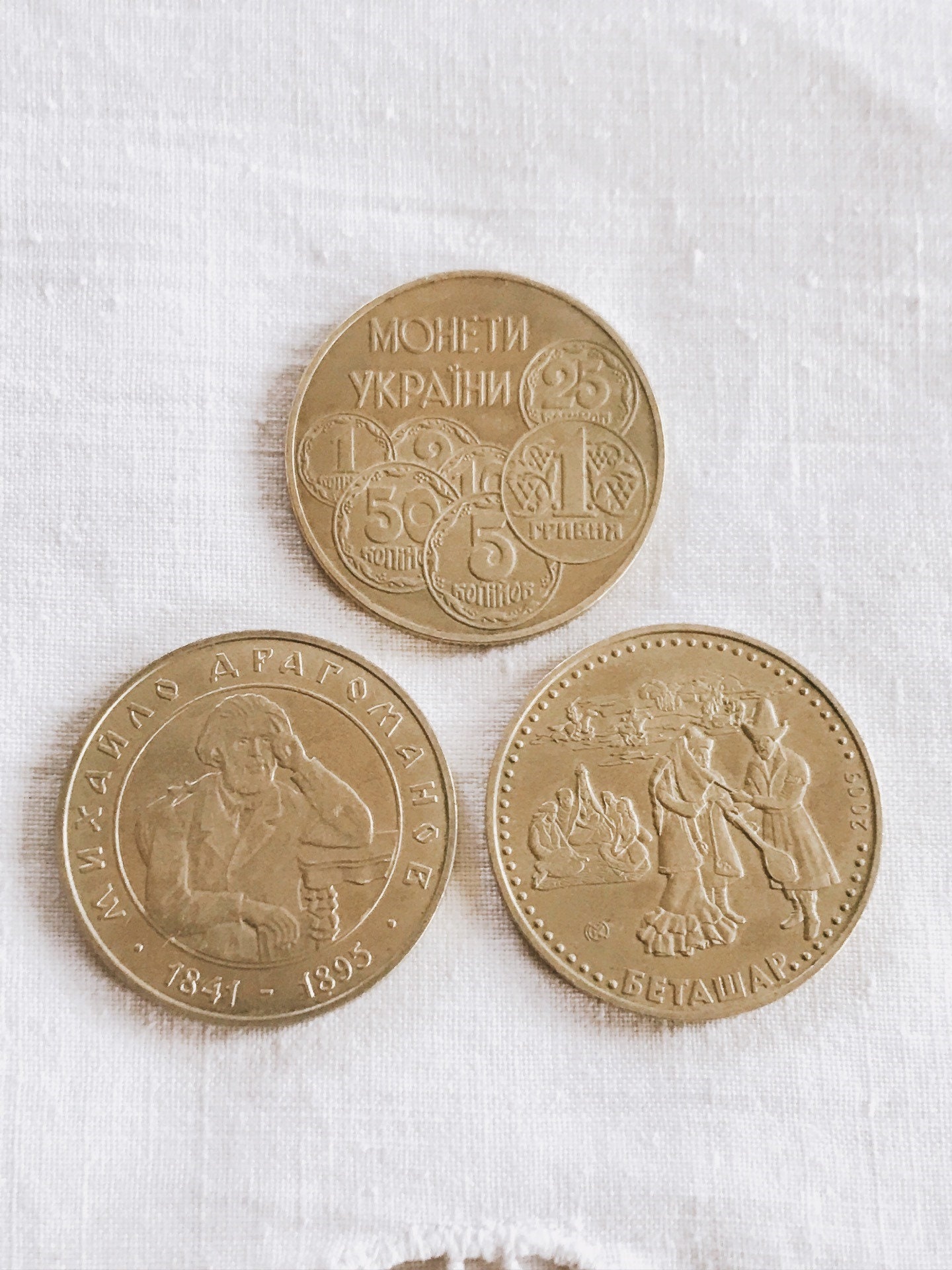 Blister in plastica per monete da 1 euro (100 pezzi) contenitori monete :  : Cancelleria e prodotti per ufficio