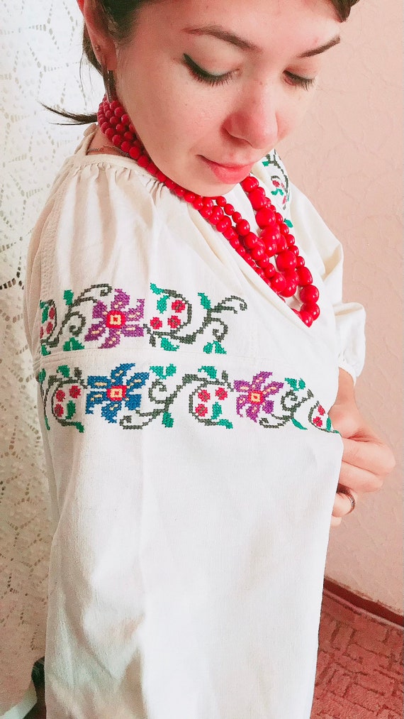 Embroidered dress Vintage Shirt Ukrainian Vyshyva… - image 3