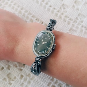 Orologio da donna vintage Luch quarzo, orologio da donna, orologio da donna luxe, orologio con braccialetto, retrò, orologio antico, raro, regalo per lei, idea regalo