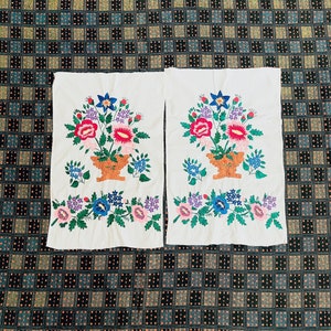 Vintage Handmade Embroidery 2 Pieces Embroidery Embroidery Wall Art Painting With Needles Original Flowers