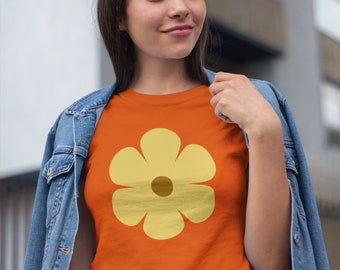 groovy flower, flower power, 70s inspired, retro inspired, flower tshirt, 60s shirt, hippy shirt, groovy shirt