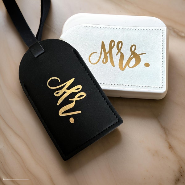 Mr & Mrs Luggage Tags Set, Wedding Gift for Bride and Groom, Suitcase Tag for Honeymoon Travel, Gift for Couple