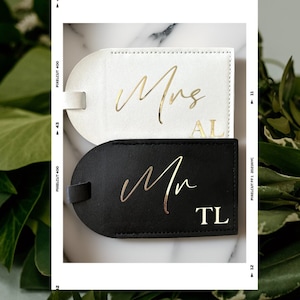 Personalised Luggage Tags & Passport Cover Mr Mrs Set, Wedding Gift for Bride and Groom, Suitcase Tag for Honeymoon Travel