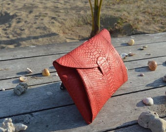 Snakeskin Women Wallet Leather Magnetic Closure Zipper Pocket