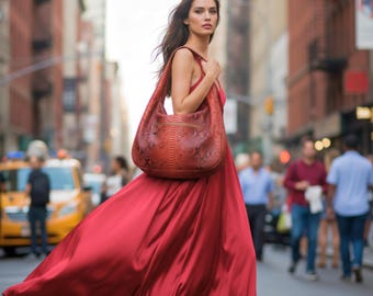 Hobo Snakeskin Leather Bag: Soft Skin & Large Compartment