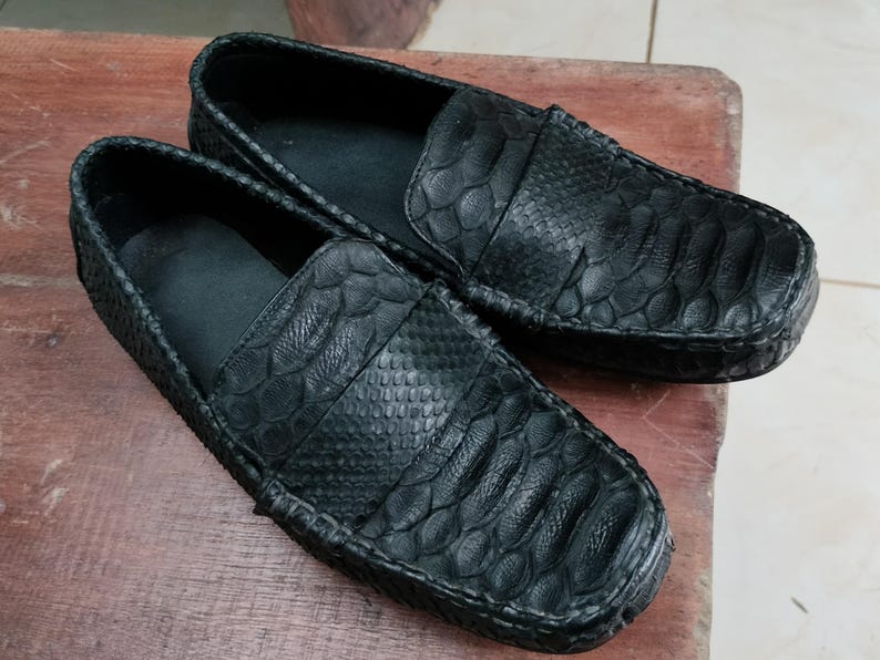 Black Snakeskin Casual Loafers For Men 2