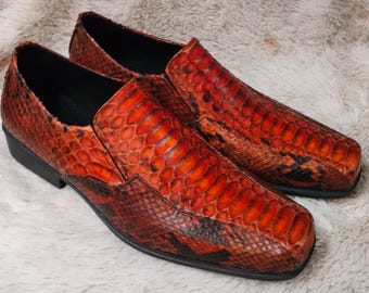 Stand Out in Snakeskin Men's Oxford Shoes - Fashionable Men's Dress Shoes