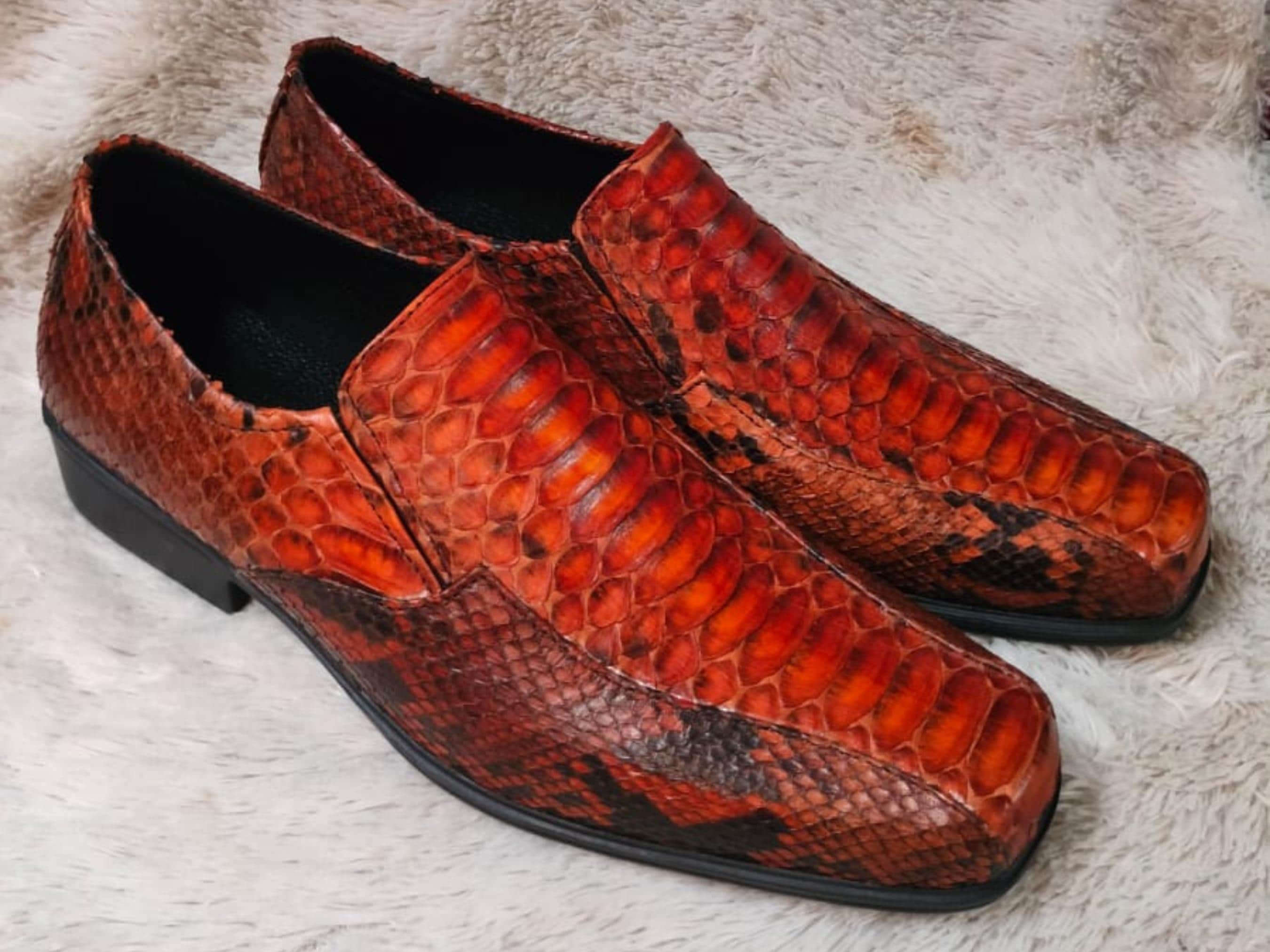 Stand Out in Snakeskin Men s Oxford Shoes Fashionable Men s Dress Shoes