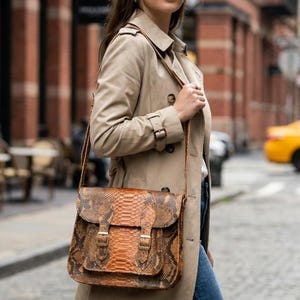 Genuine Python Snakeskin Messenger Bag: Luxury Exotic Leather Crossbody Satchel