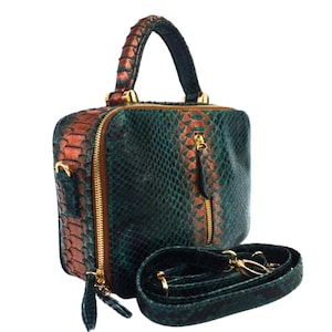 Cartera artesanal de piel de serpiente con correa de cuero ajustable y elegante cremallera: perfecta para cualquier ocasión