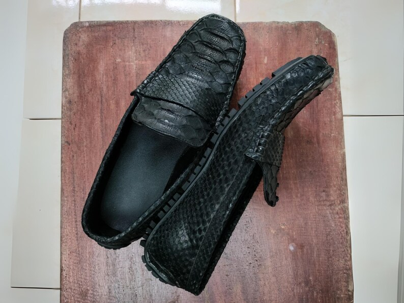 Black Snakeskin Casual Loafers For Men 1