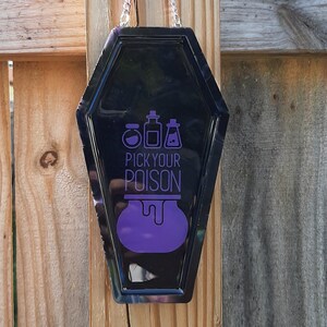 Ataúd colgante de pared: Poción púrpura, decoración gótica de brujas