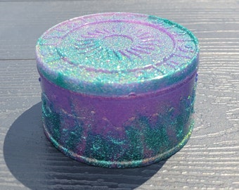 Zodiac storage dish. Hand-poured resin. Pastel. Astrology. Glittery. Witch. Wicca. Pagan. Altar decoration. Gorgeous gift.