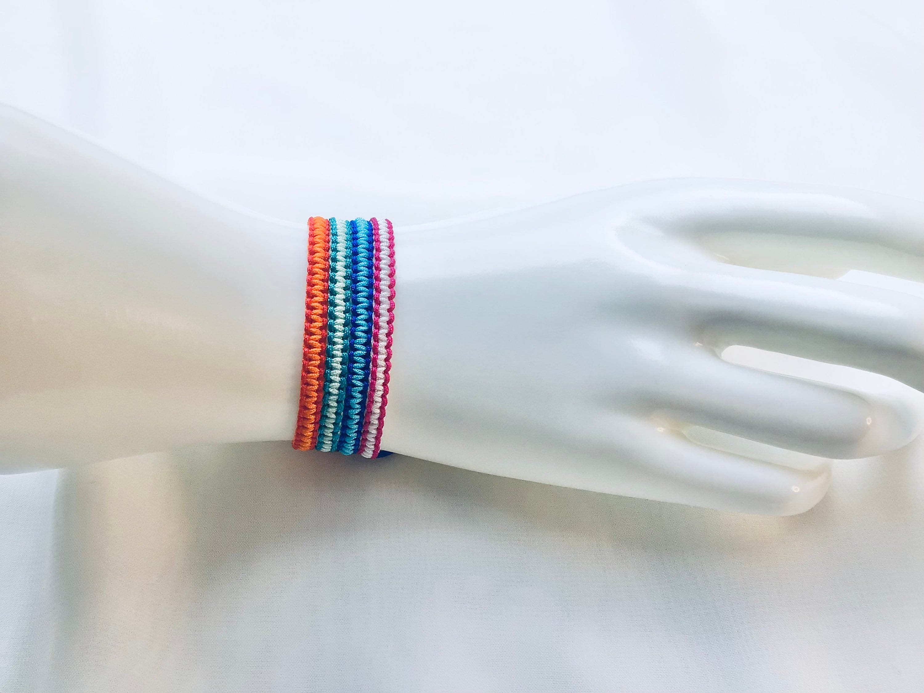 Macrame bracelet, two-tone bracelet, festival bracelet, friendship bracelet, partner bracelet, colorful bracelet, small souvenir