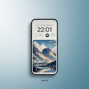 Op de afbeelding: Een smartphone-scherm dat de tijd 22:01, de datum vrijdag 8 en een kalender met de huidige maand gemarkeerd weergeeft. De achtergrondafbeelding is een schilderachtig landschap met bergen, bomen en een meer.