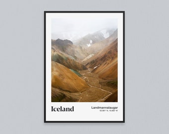 Reisposter van IJsland | Kunstdruk | Geothermische vallei | Noordse natuurfoto | Minimalistische inrichting | Berg | Dramatisch landschap