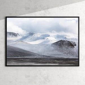 Stampa artistica Islanda / Altopiano islandese / Foto di montagna innevata / Immagine di paesaggio nordico / Fotografia naturalistica