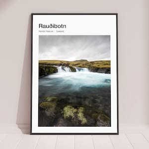 Poster fotografico / Stampa artistica Islanda / Cascata negli altopiani / Paesaggio nordico / Immagine della natura / Arredamento minimalista per la casa
