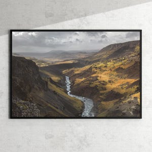Stampa artistica Islanda / Canyon negli altopiani / Immagine di paesaggio nordico / Fotografia naturalistica / Foto drammatica