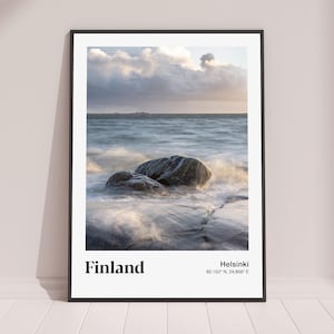 Poster di viaggio in Finlandia / Stampa artistica / Serenità tempestosa a Helsinki / Paesaggio nordico / Immagine della natura