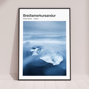 Poster fotografico / Stampa artistica Islanda / Paesaggio nordico / Immagine minimalista della natura / Ghiaccio su Diamond Beach / Breidamerkursandur