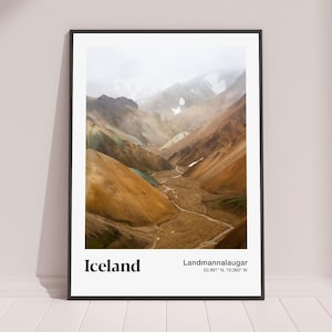 Poster di viaggio in Islanda / Stampa artistica / Montagna geotermica / Paesaggio nordico / Fotografia naturalistica / Landmannalaugar