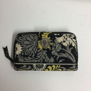 Vera Bradley Turnlock Zip Around Wallet in Retired Baroque Pattern