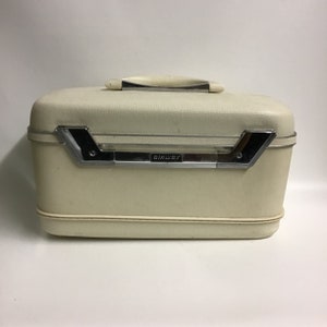 Vintage Airway Hard Shell Trein Case