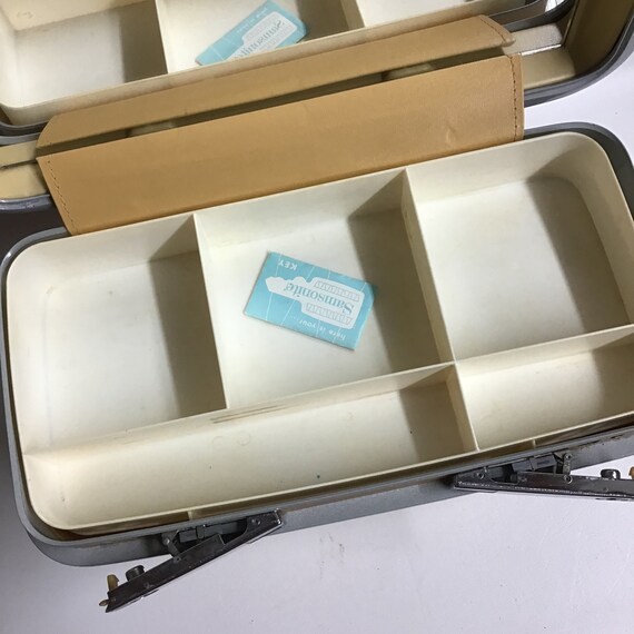 Samsonite Train Case Profile with Tray and Key Gem