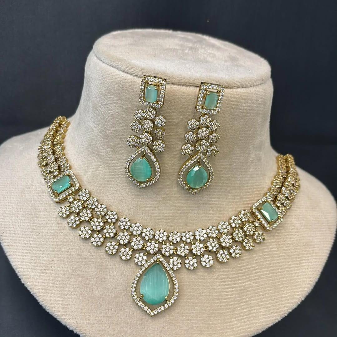 レッドストーンブライダルネックレスセット （イヤリング付き）｜ラグジュアリーCZフローラルチョーカー｜インドのウェディングジュエリー｜ステートメントブライダルネックレスセット - Etsy 日本